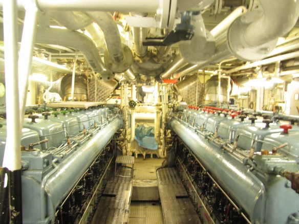 Systurnar koma skipinu áfram