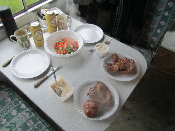 Gummi eldaði þessa fínu steik þegar lögnin var búin