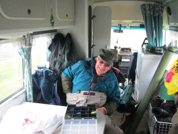 Spáð í flugur og sagðar veiðisögur