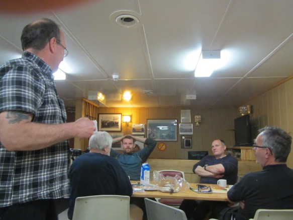 Vélstjórar og viðgerðar gengið í inniveru