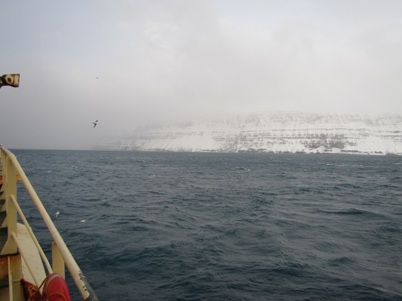 Legið undir Grænuhlíð vegna brælu