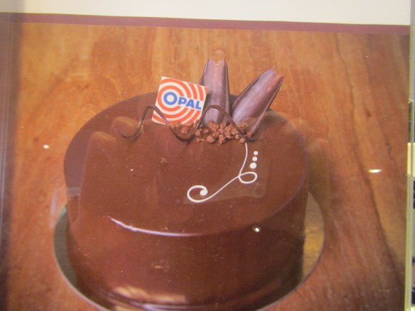 Kaka ársins algjört sælgæti, með opalbragði.