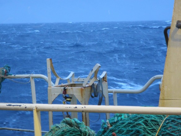 Sæti björgunarbátsins sem fór niðrá dekk í brælunni.