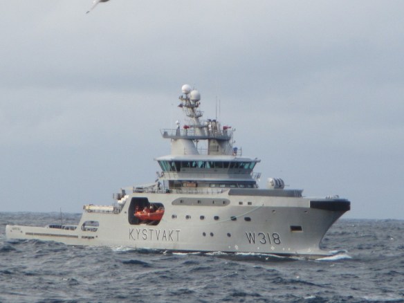 Léttbáturinn sjósettur.