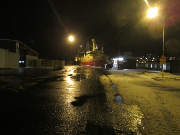 Mánaberg við bryggju á Siglufirði 1. mars 2014.