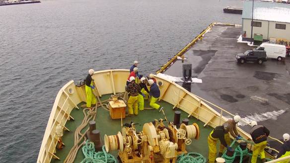 Sennilega landað á morgun síðan fer Mánabergið í slipp á Akureyri.