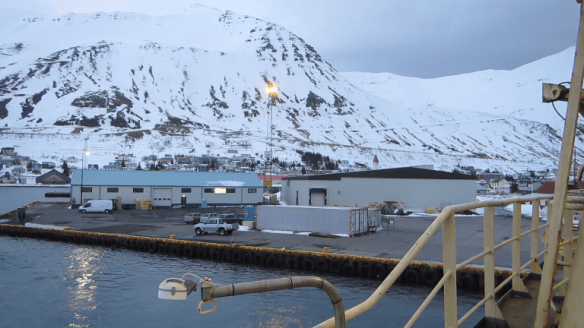 Losum okkur við veiðarfæri og förum síðan í slipp á Akureyri.