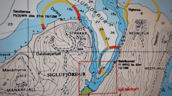 Kortið í tölvunni í vélarúminu.
