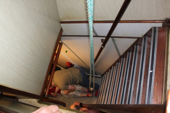 Æfing, björgun úr eldi í íbúðum.