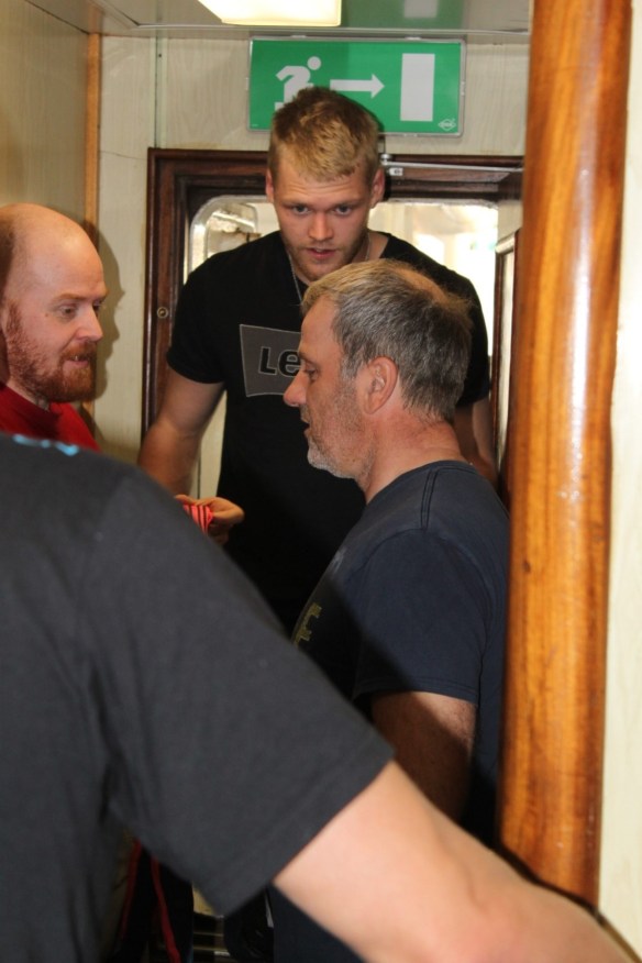 Æfing, björgun úr eldi í íbúðum.