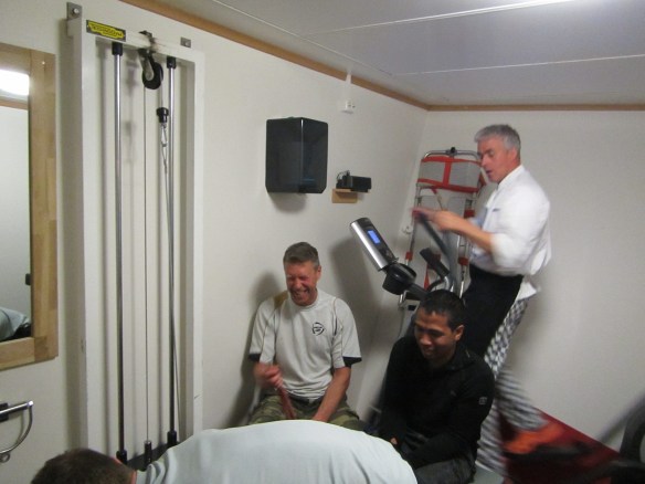 Dagur 2 - 3 júní 2014. Tekið á því í ræktinni.