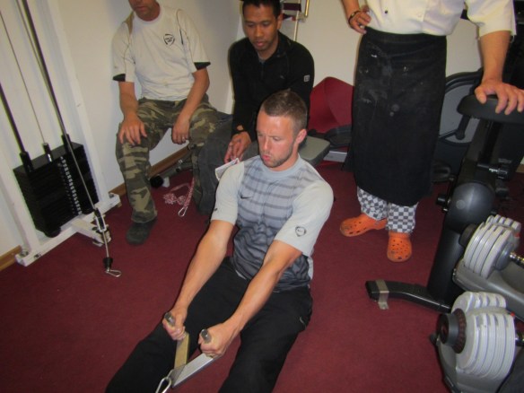 Dagur 2 - 3 júní 2014. Tekið á því í ræktinni.