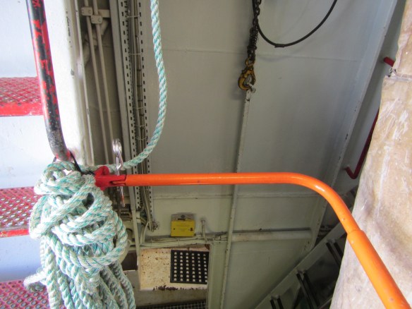 Æfing, björgun úr eldi í vélarúmi.